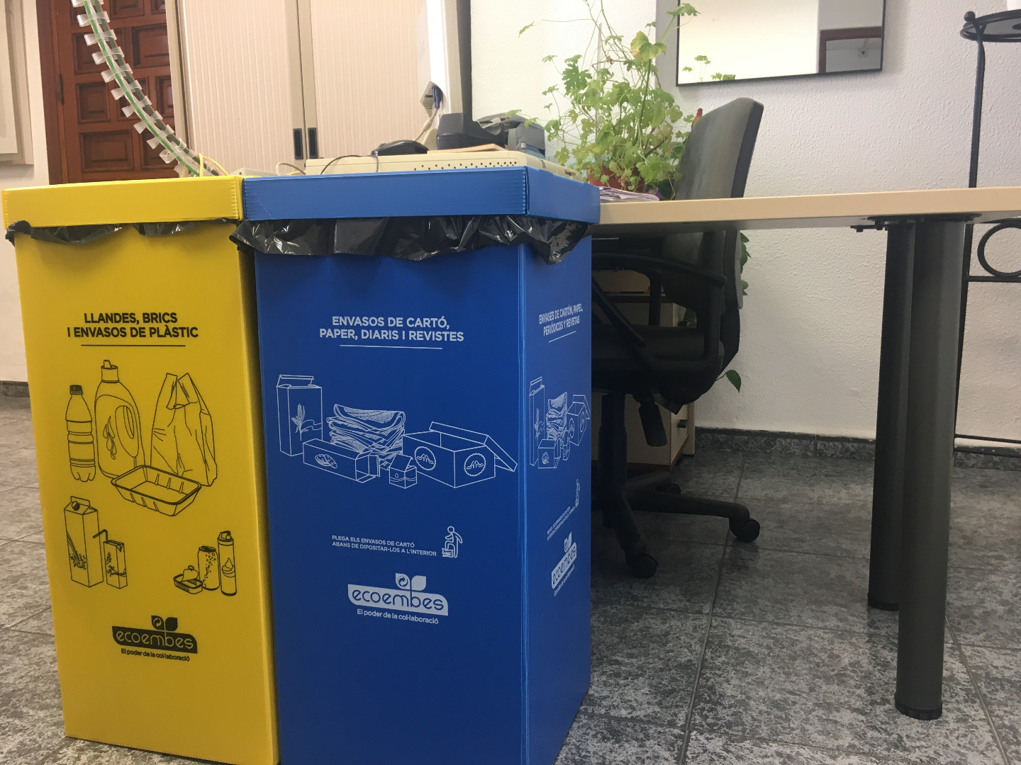 Dénia instala 66 puntos de recogida selectiva en las dependencias municipales para promover el reciclaje 