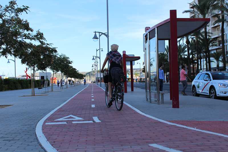 Dénia emprende un plan de movilidad sostenible para fomentar los modos de transporte más respetuosos con el medio ambiente y racionalizar el uso de vehículos motorizados